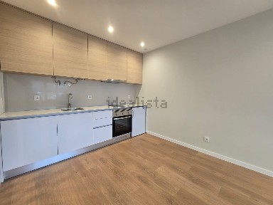 Apartamento T3 à venda na Rua Dom José Alves Correia da Silva, 24 b