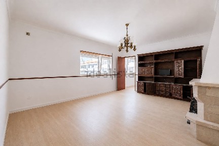 Apartamento T2 à venda na Rua Dom Afonso de Albuquerque, 45