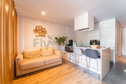 Apartamento T0 à venda na Rua da Liberdade s/n