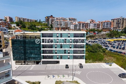 Apartamento T3 à venda na Rua das Olhalvas s/n