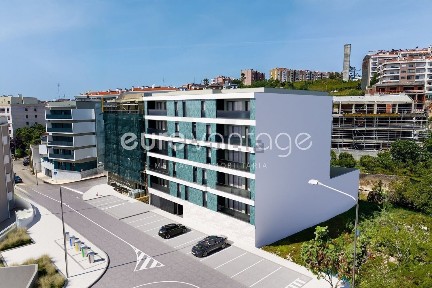Apartamento T2 à venda na Rua das Olhalvas s/n
