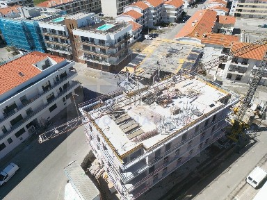 Apartamento T3 à venda na Praia da Consolação s/n