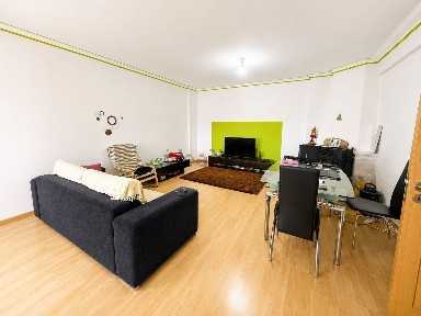 Apartamento T2 à venda na Rua da Fonte Velha