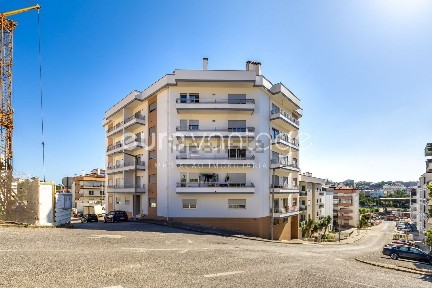 Apartamento T2 à venda em Casal dos Matos