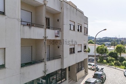 Apartamento T3 à venda na Rua Padre Porfírio Alves, 7