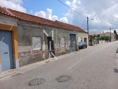 Casa ou moradia à venda na Rua Principal s/n