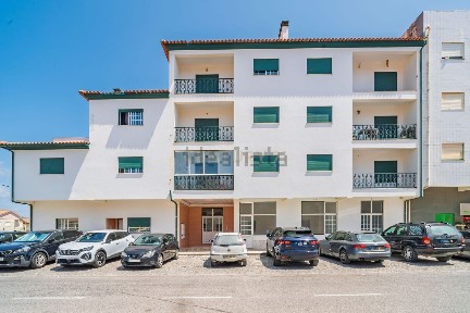 Apartamento T2 à venda na Rua da Lagoa, 2
