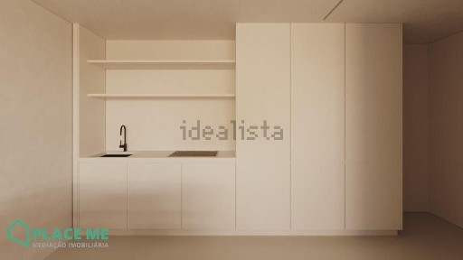 Apartamento T0 à venda na Rua Professor Machado Vilela, 110