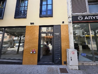 Apartamento T1 à venda na Rua Peão da Meia Laranja, 67
