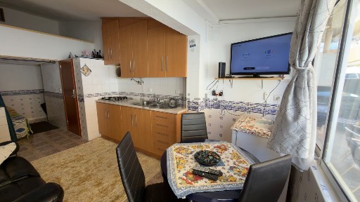 Apartamento T0 à venda na Avenida da Praia