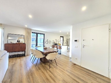Apartamento T3 à venda na Rua Padre Freitas