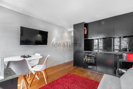 Apartamento T0 à venda na Avenida São Miguel o Anjo