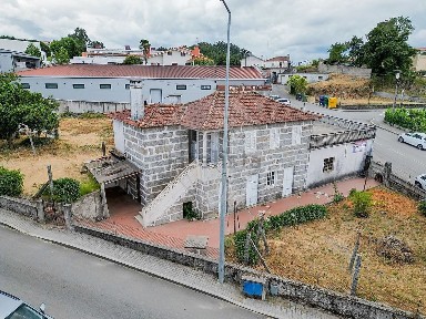 Moradia independente à venda em Sobrado