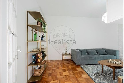 Apartamento T3 à venda na Rua da Igreja Nova, 17