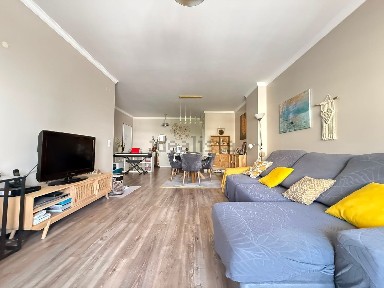 Apartamento T3 à venda na Rua Professor José Lalanda Ribeiro