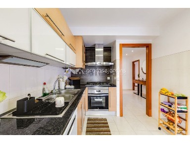 Apartamento T3 à venda na Rua das Vinhas