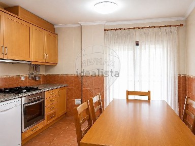 Apartamento T3 à venda na Rua dos Marinheiros