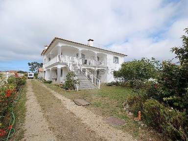 Moradia independente à venda em Urbanização da Torreirinha