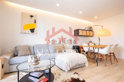 Apartamento T4 à venda no Bairro dos Anjos - Vale da Cabrita