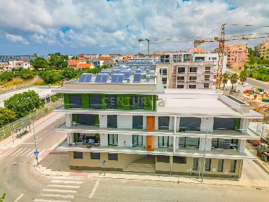Apartamento T1 à venda na Rua Carlos Neves, 25