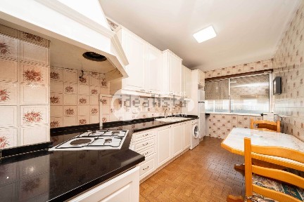 Apartamento T2 à venda na Travessa Conselheiro Lobato