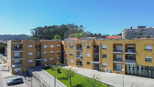 Apartamento T3 à venda em Brufe