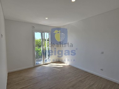 Apartamento T3 à venda na Rua Doutor Seixas Brandão
