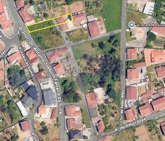 Moradia independente à venda na Travessa de Rebordões