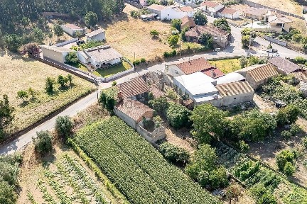 Moradia independente à venda em Vilarinho do Bairro
