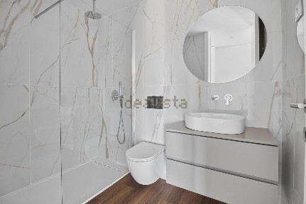 Apartamento T3 à venda na Rua Bernardino da Silva, 122