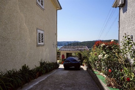 Andar de moradia à venda em Raiva