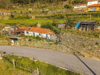 Moradia independente à venda em Sobrado