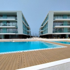 Apartamento T3 à venda na Avenida Marginal