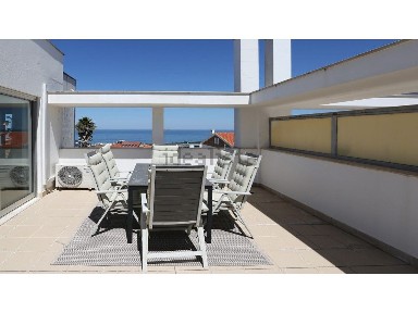 Apartamento T2 à venda na Rua da Serração, 6