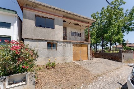 Bustos - Troviscal - Mamarrosa, Avenida São Lourenço