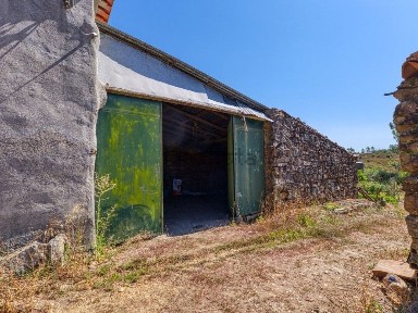 Moradia independente à venda em Mação