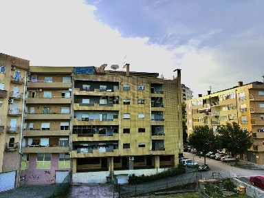 Apartamento T3 à venda na Rua da Veiga, 197