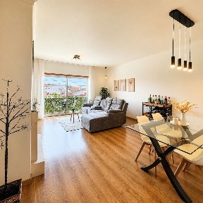 Apartamento T2 à venda na Rua dos Vidreiros, 27