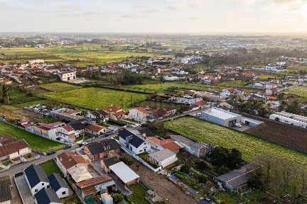 Moradia independente à venda em São João