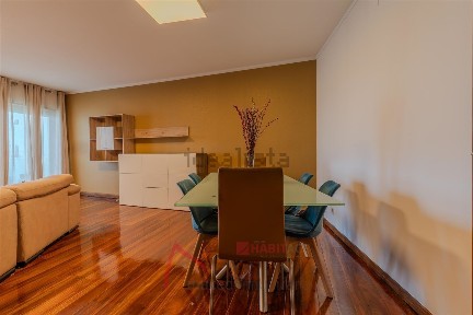 Apartamento T4 à venda em São Vicente