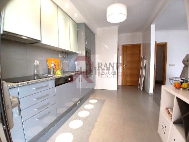 Apartamento T3 à venda em Nazaré