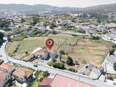 Quinta à venda em Macieira de Cambra