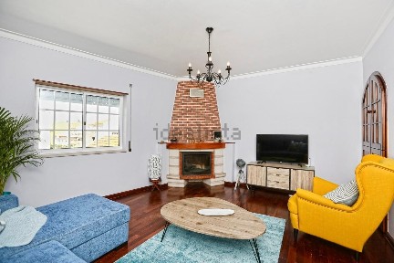 Apartamento T4 à venda em Peniche