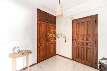 Apartamento T2 à venda em Guimarota