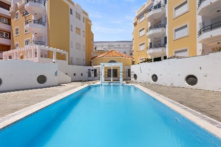 Apartamento T2 à venda na Rua Conde de Avelar, 29