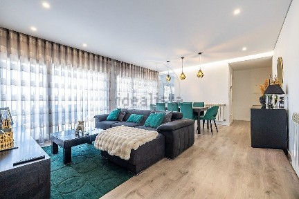 Apartamento T2 à venda na Travessa António Augusto da Costa