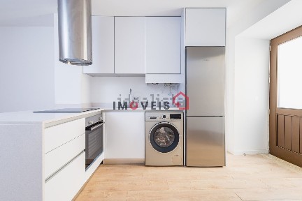 Apartamento T0 à venda na Rua Dom Afonso Henriques, 14