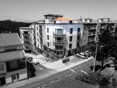 Apartamento T3 à venda na Rua José Diogo Ribeiro