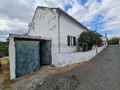 Moradia independente à venda em Envendos