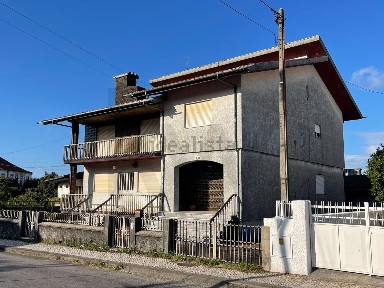 Casa ou moradia à venda em Vila de Cucujães